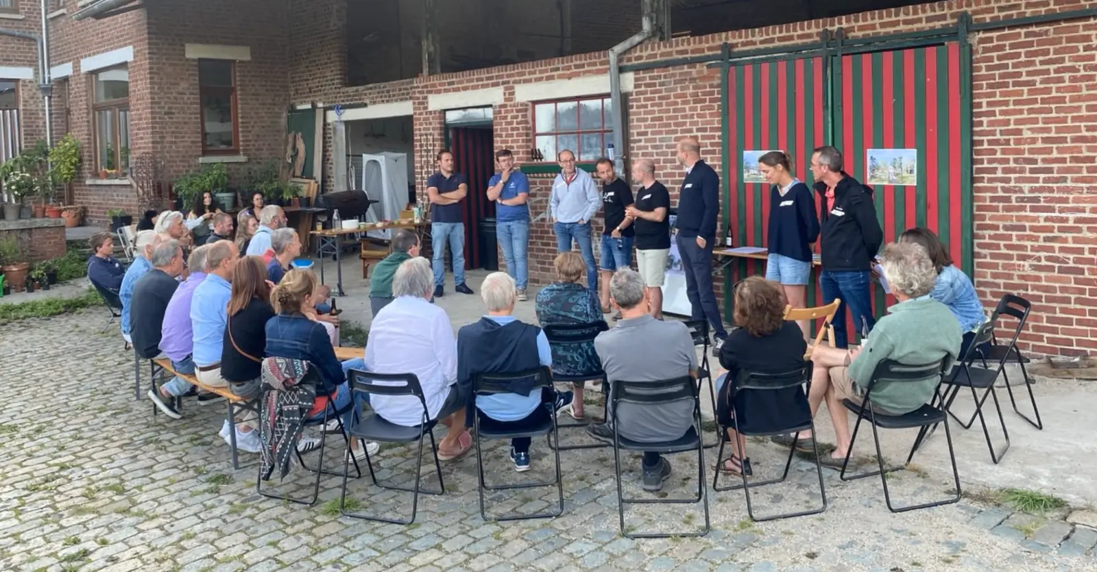 Réunion de concertation avec les voisins du quartier